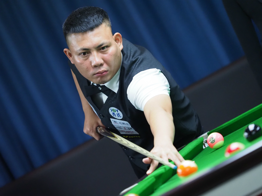 场上比分依 场上比分依